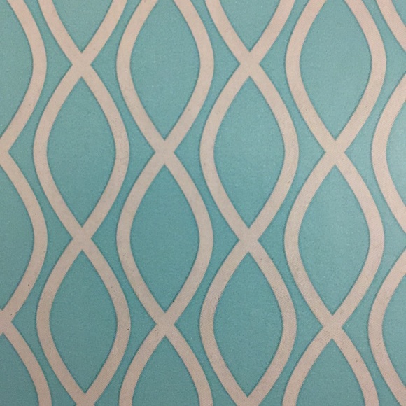 Meet your Posher, Laurie - Picture 1 of 1